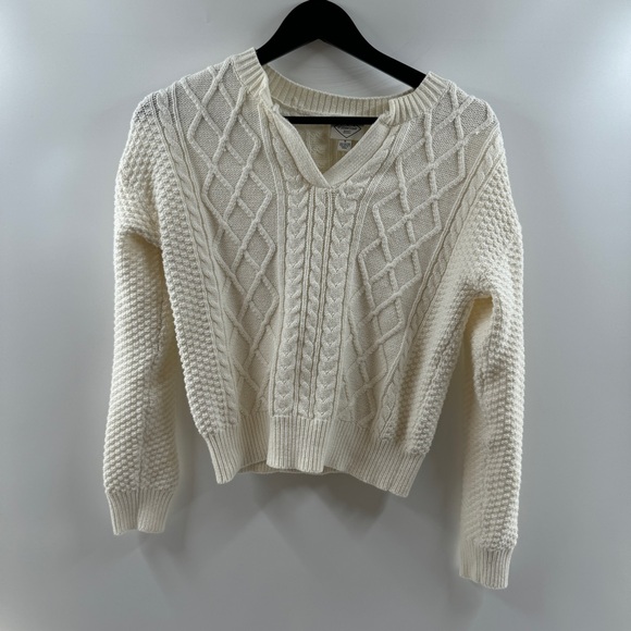 St. John's Bay Tops - St. John’s Bay Ivory Cable Knit V-Neck Sweater – Women’s S